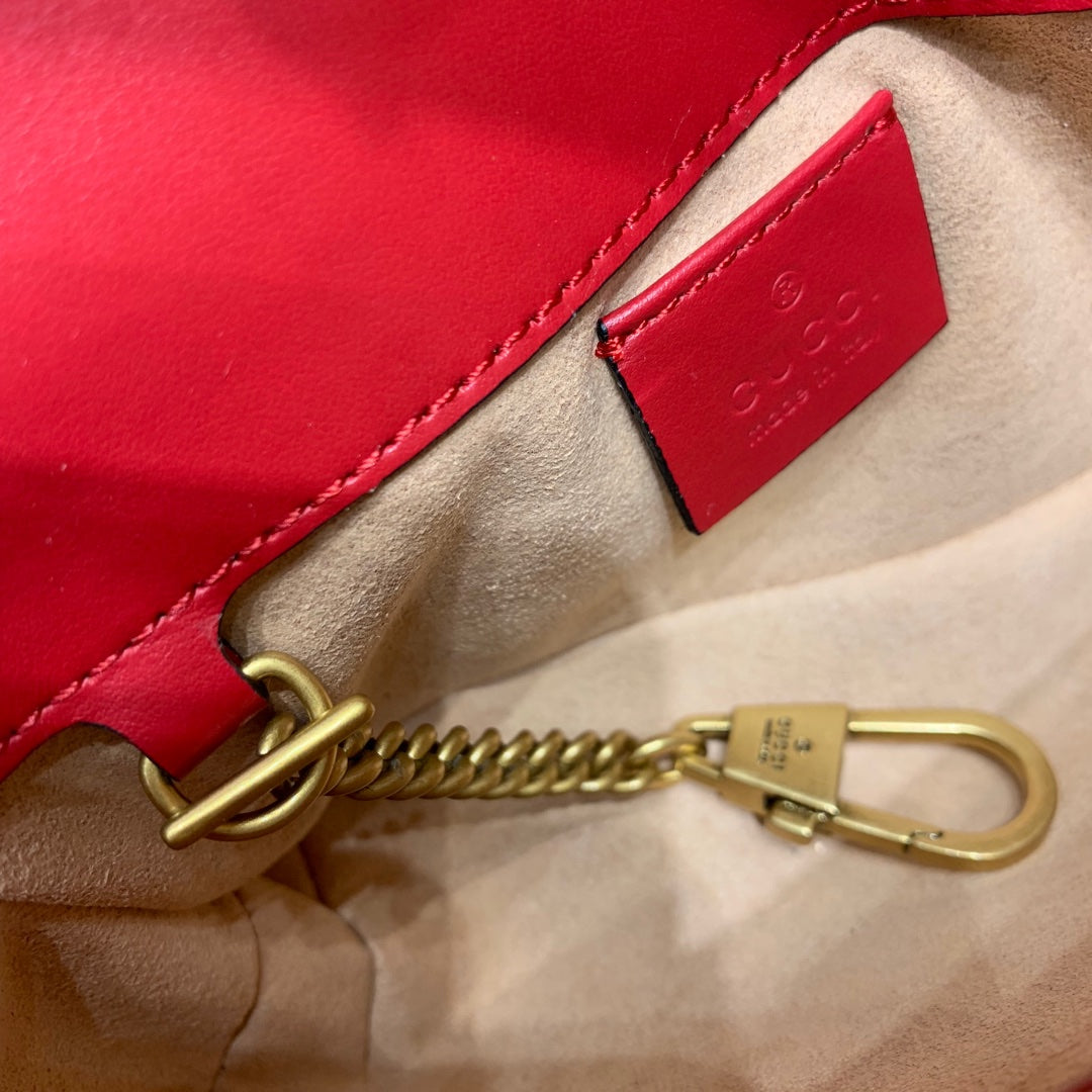 GG MARMONT MINI 16,5 CM EN CUIR DE VEAU ROUGE AVEC QUINCAILLERIE DORÉ