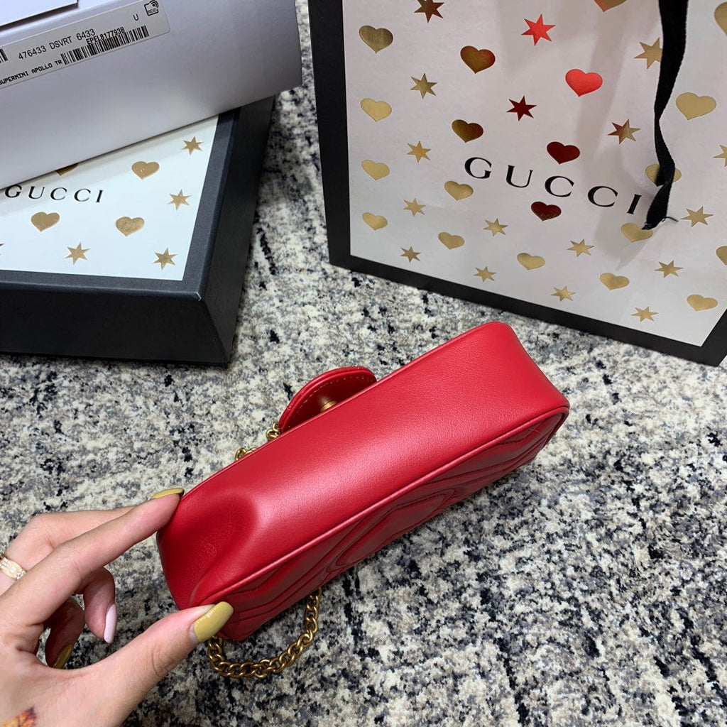 GG MARMONT MINI 16,5 CM EN CUIR DE VEAU ROUGE AVEC QUINCAILLERIE DORÉ
