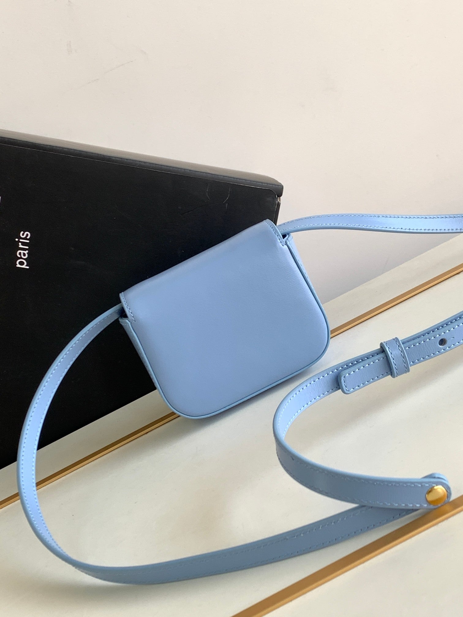 TEEN TRIOMPHE 11CM CUIR DE VEAU BLEU CIEL