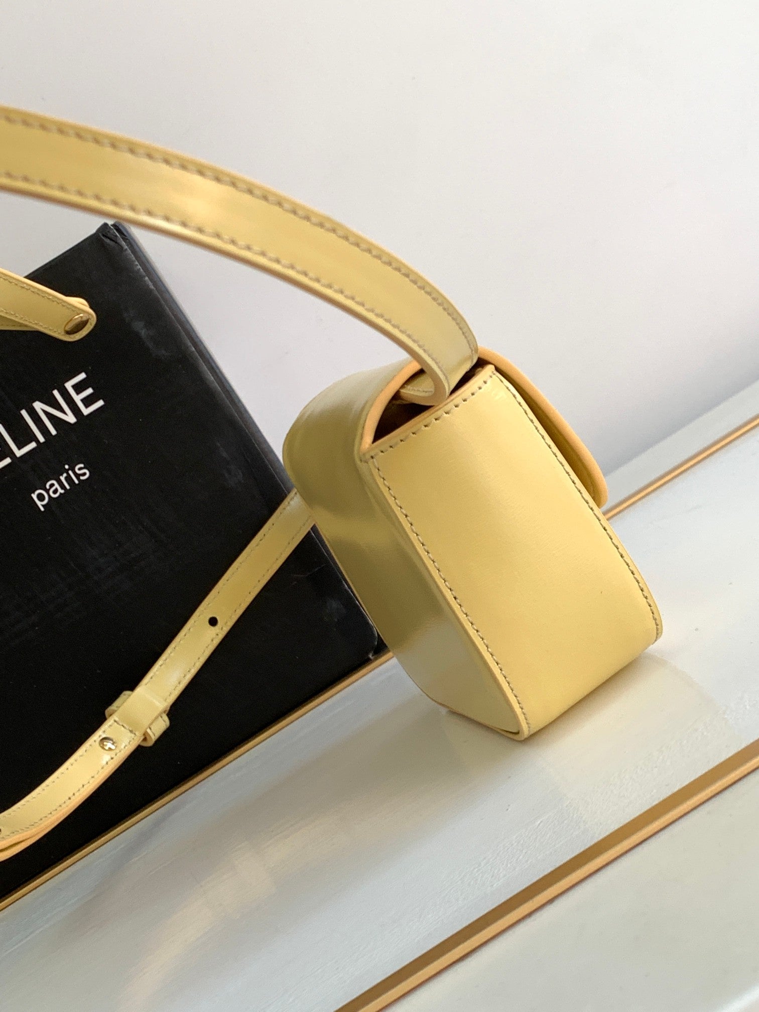 TEEN TRIOMPHE 11CM CUIR DE VEAU JAUNE