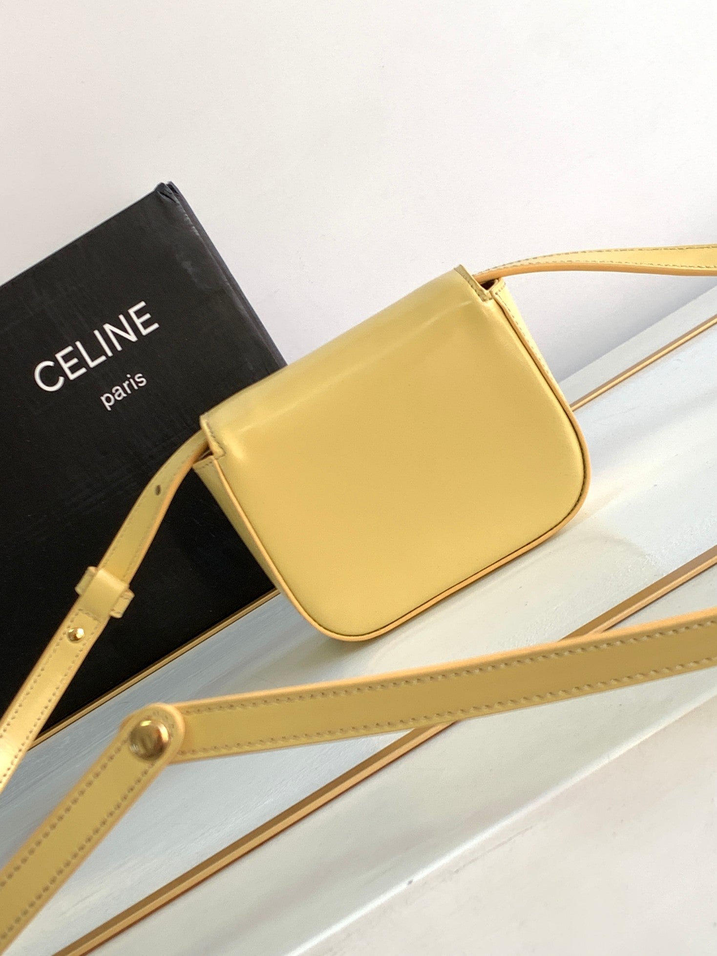 TEEN TRIOMPHE 11CM CUIR DE VEAU JAUNE