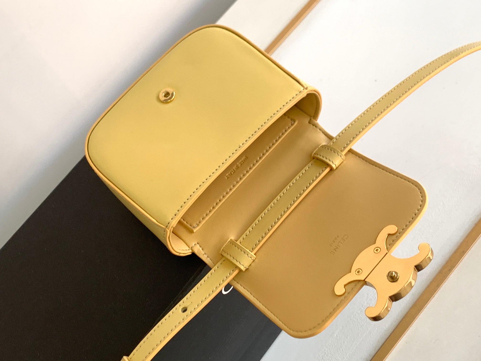 TEEN TRIOMPHE 11CM CUIR DE VEAU JAUNE