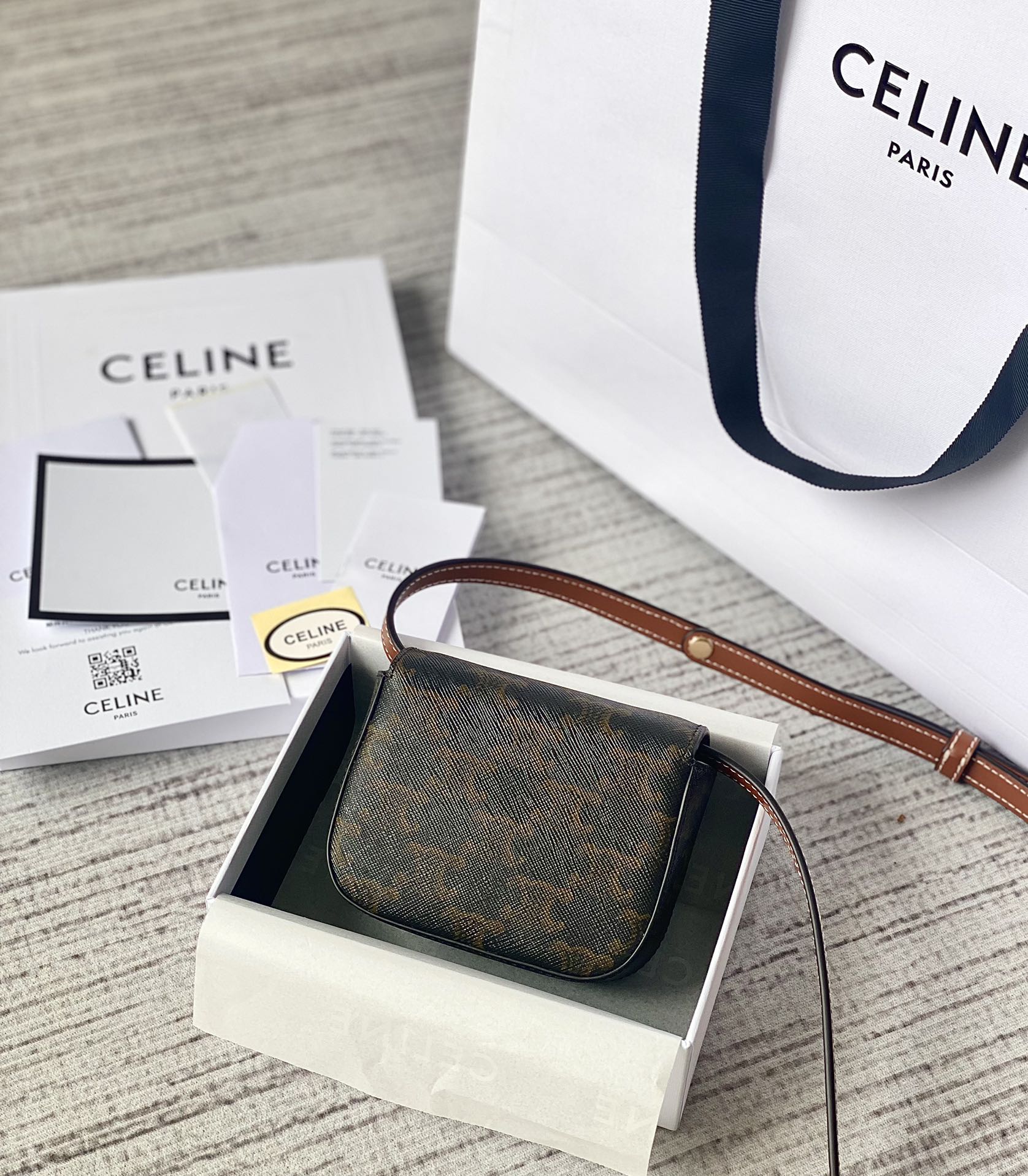 TEEN TRIOMPHE 11CM CUIR DE VEAU MONOGRAMME MARRON