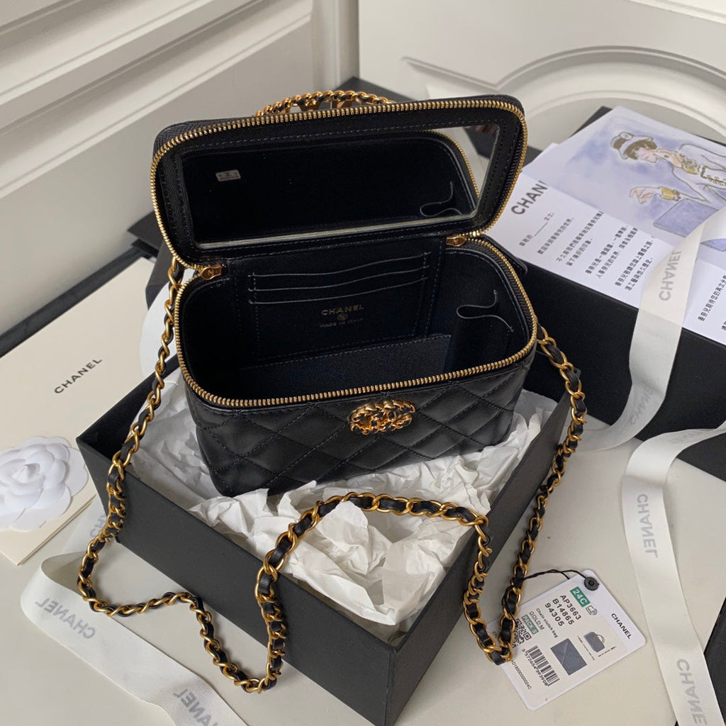 TROUSSE DE VANITY CC 17 CM EN CUIR D'AGNEAU NOIR QUINCAILLERIE DORÉ