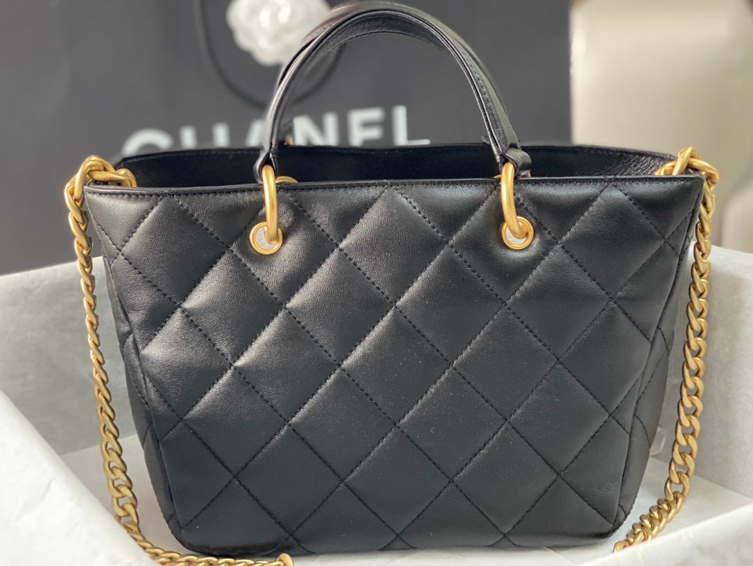 CC 2WAY CHAIN SHOULDER TOTE BAG BLACK LEATHER