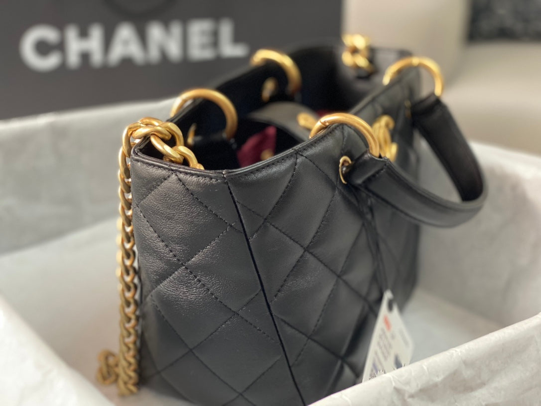 CC 2WAY CHAIN SHOULDER TOTE BAG BLACK LEATHER