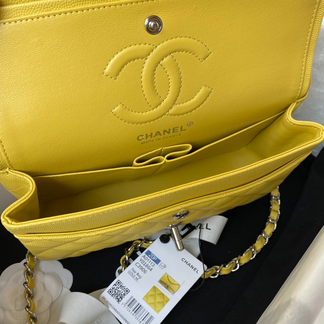 MEDIUM CLASSIC FLAP BAG 23CM YELLOW CAVIAR SILVER HARDWARE