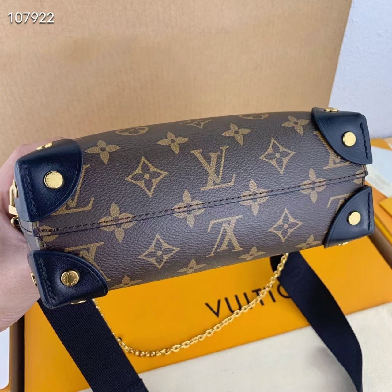 TOILE MONOGRAMME LV PETITE MALLE SOUPLE NOIR